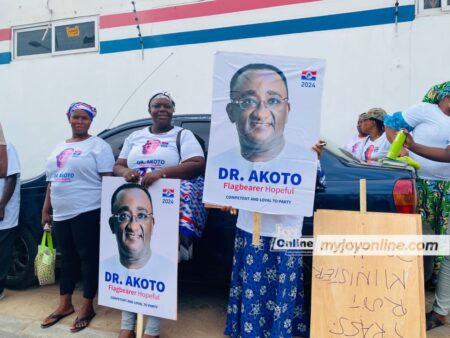 NPP flagbearership race: Supporters pick form for Dr Afriyie Akoto - MyJoyOnline.com